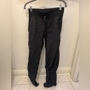LULULEMON joggers size 6